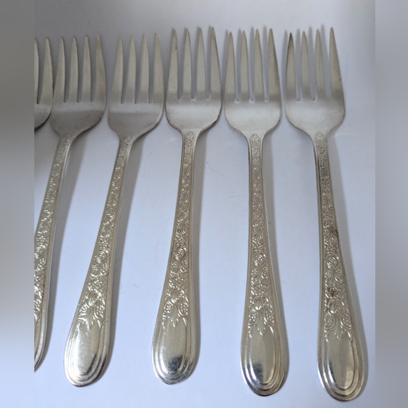 1930's Silverplate Dessert Salad Forks Set Of 6 Fortune By Wallace Floral Handle - Picture 5 of 11
